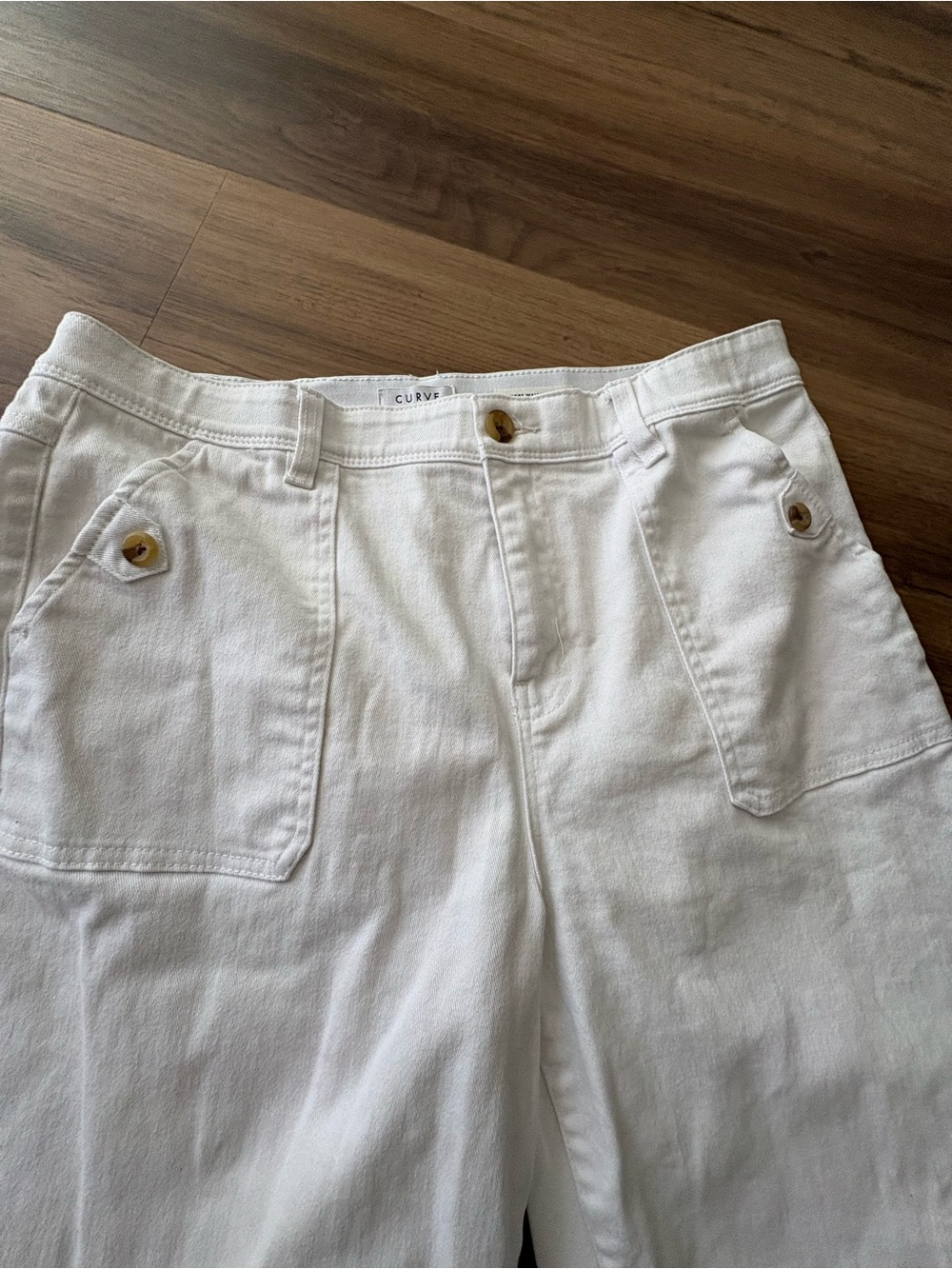 White High-Waist Wide Leg Jeans